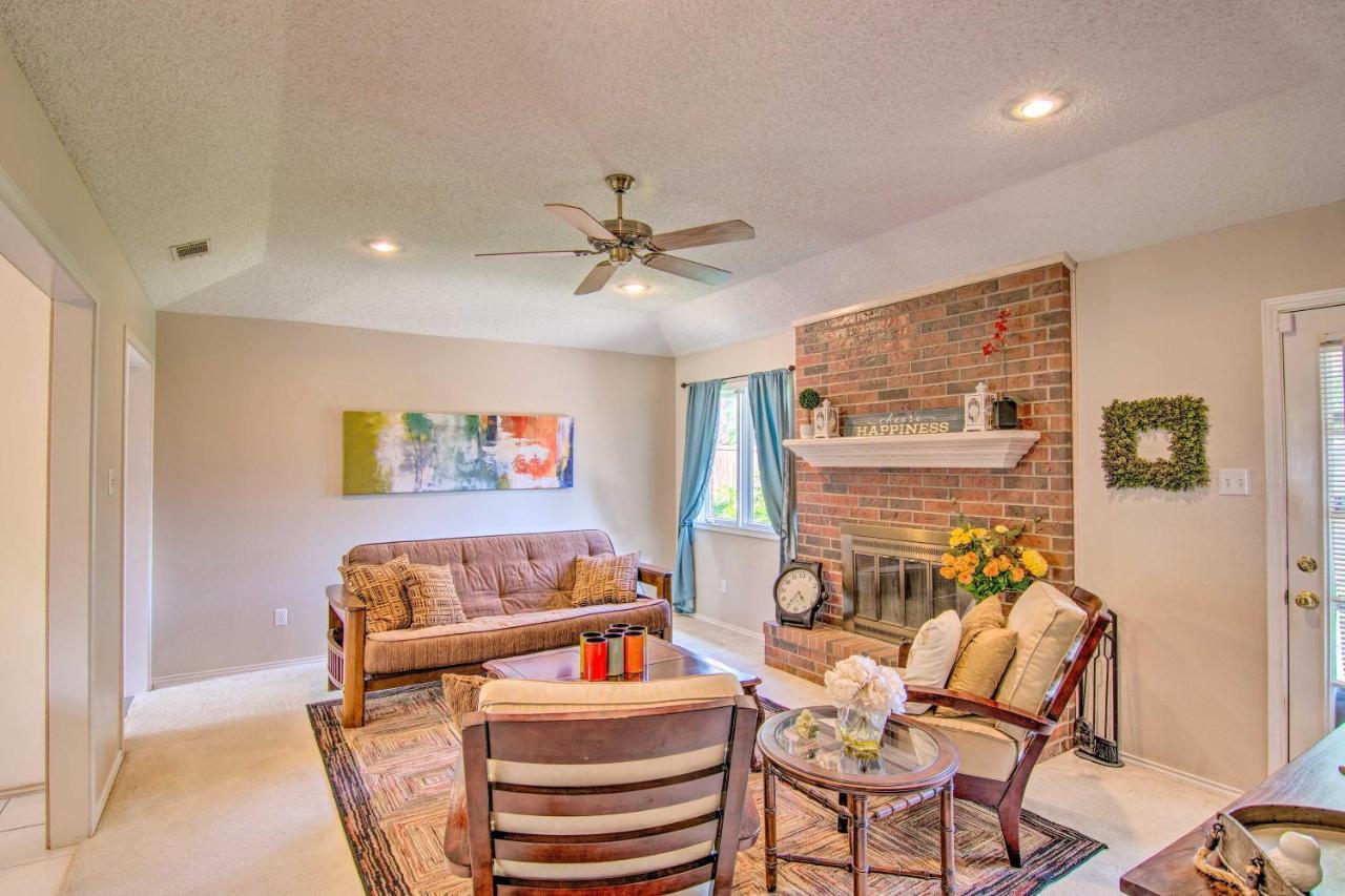 Lubbock Home With Deck And Yard - 8 Miles To Ttu! エクステリア 写真