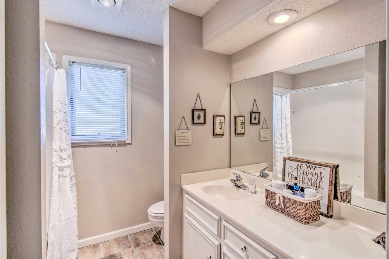 Lubbock Home With Deck And Yard - 8 Miles To Ttu! エクステリア 写真